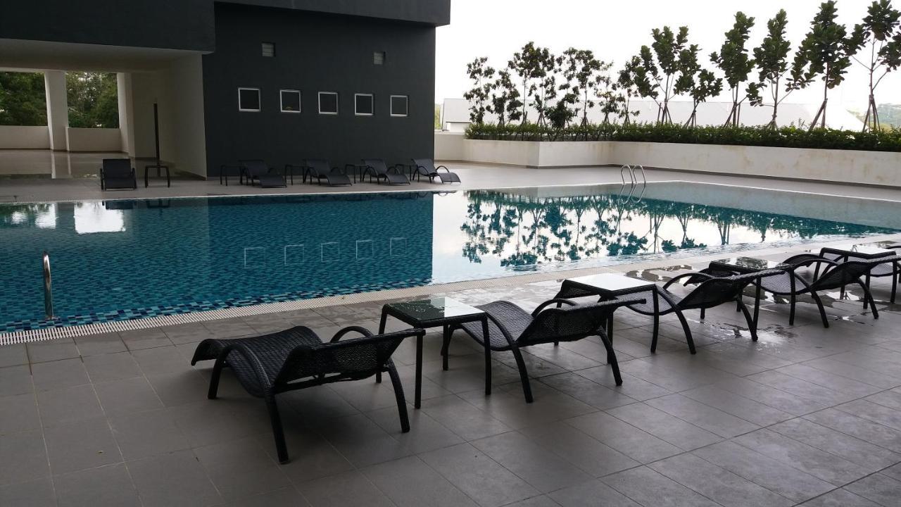Aliff Residences 艾麗軒 Джохор-Бару Экстерьер фото
