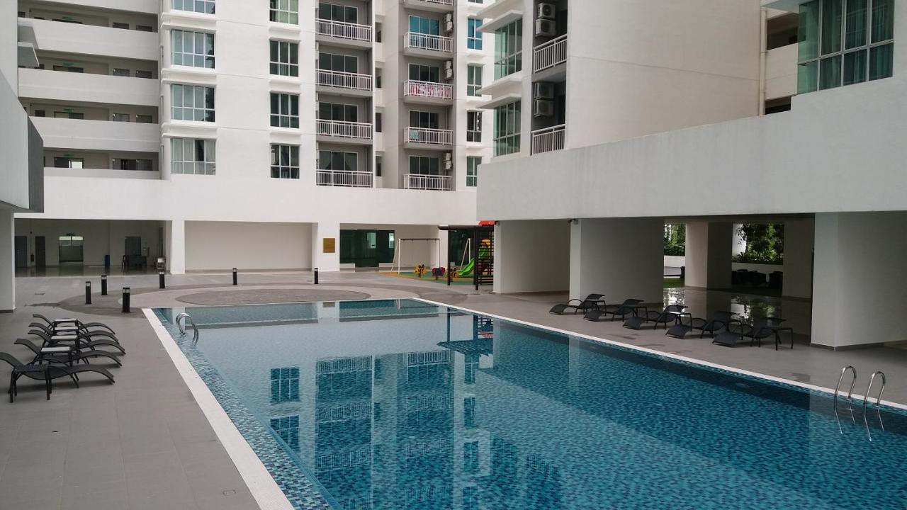 Aliff Residences 艾麗軒 Джохор-Бару Экстерьер фото