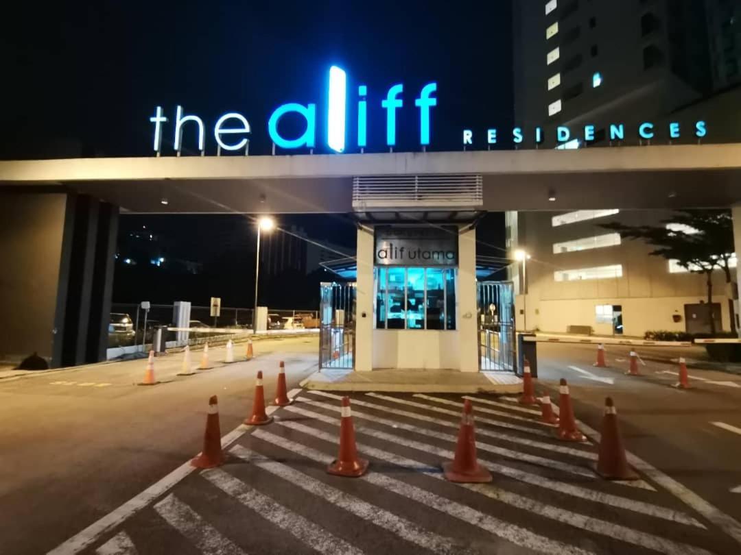 Aliff Residences 艾麗軒 Джохор-Бару Экстерьер фото