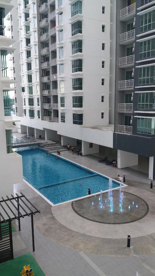 Aliff Residences 艾麗軒 Джохор-Бару Экстерьер фото